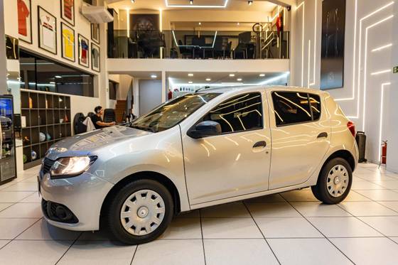 RENAULT SANDERO 1.0 AUTHENTIQUE 16V FLEX 4P MANUAL RENAULT SANDERO 1.0 AUTHENTIQUE 16V FLEX 4P MANUAL